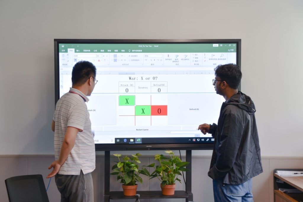 Integrating Online Tic Tac Toe into Lesson Plans
