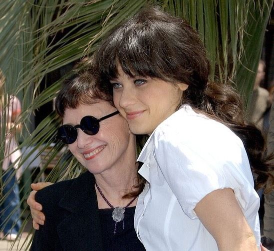 What Is Zooey Deschanel Net Worth? Her Earning Sources 2024