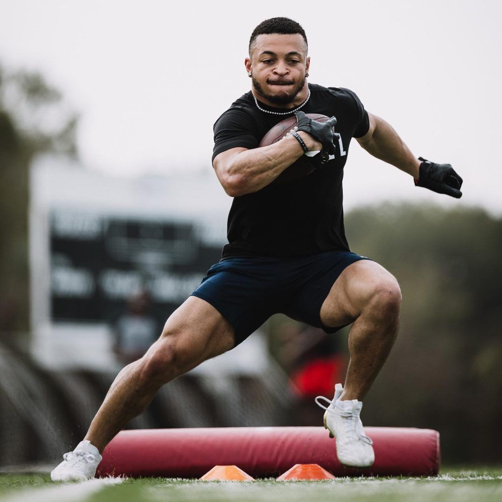 What Is Deuce Vaughn Height? American Running Back Stats