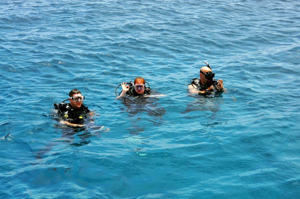 Scuba Diving Charges: Complete Guide to Costs in Various Locations