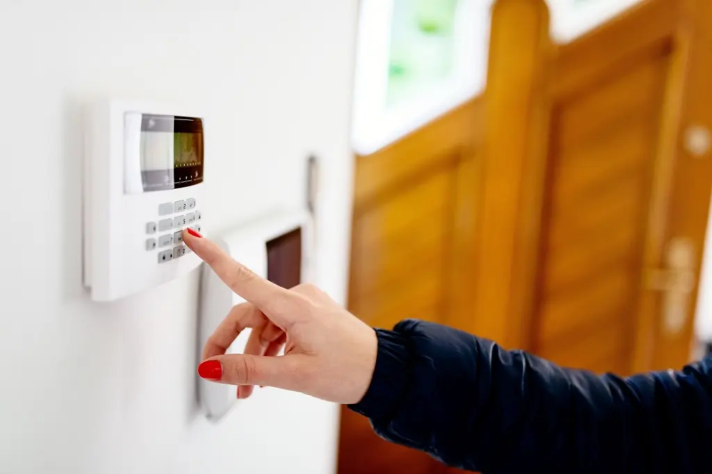 How to Reset a Burglar Alarm Without a Code