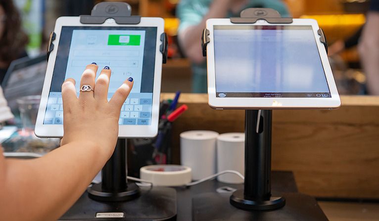 Using iPads as Kiosks at Events: Setup, Apps, and Best Practices