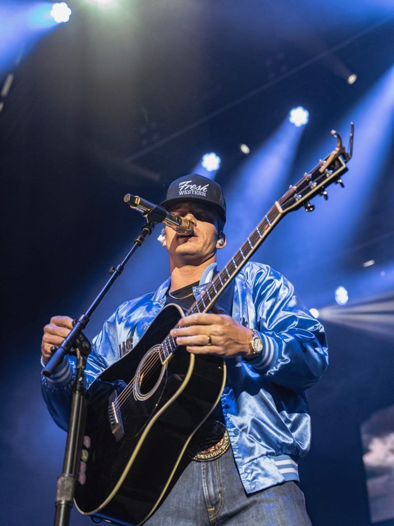 How Tall Is Parker McCollum? Exact Height Revealed