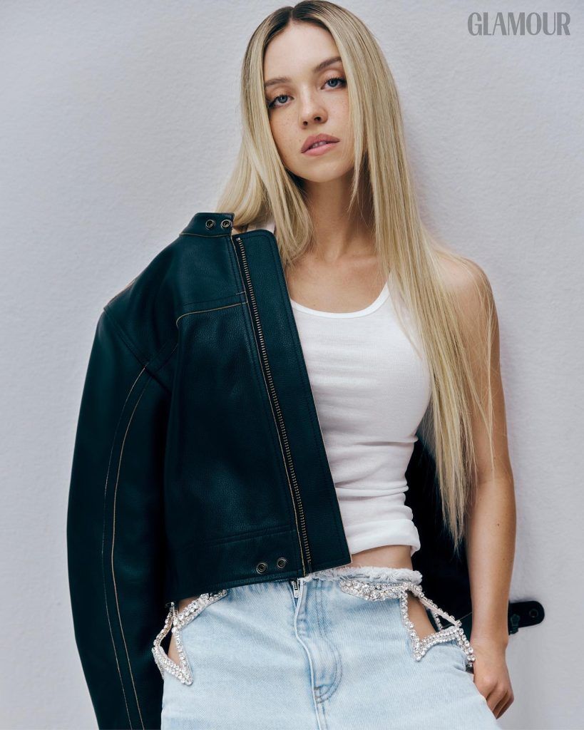 Sydney Sweeney Cup Size: Real Stats & Stunning Look