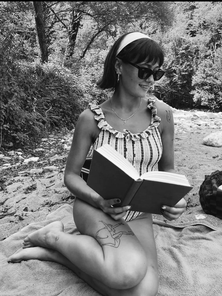 Ella Purnell Height Revealed – Fans Are Shocked