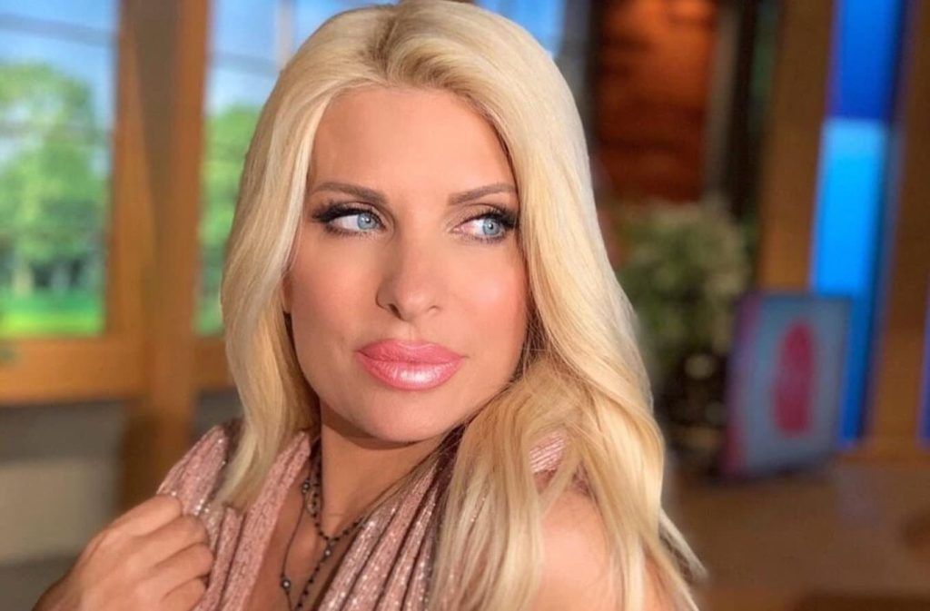 Beautiful Greek Women: Top 10 Stunning Mediterranean Icons