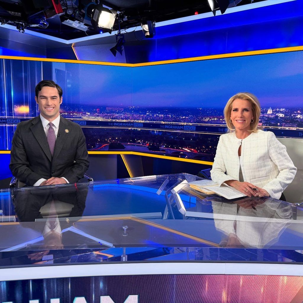  Laura Ingraham Spouse: Is the TV Host Married