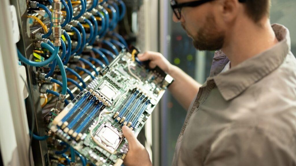 How to Sell Used Servers for Maximum ROI