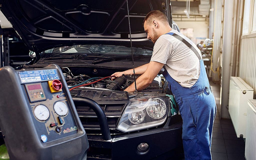 Why Is My Car AC Making A Hissing Sound