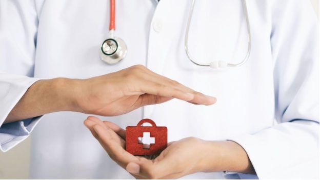 User Reviews vs. Agent Advice: How to Identify Top-Rated Health Insurance