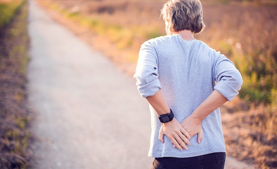Hip Pain While Walking: When Should You See an Orthopaedic Surgeon?