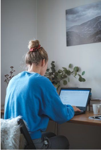 How to Switch to Real Estate Without Quitting Work