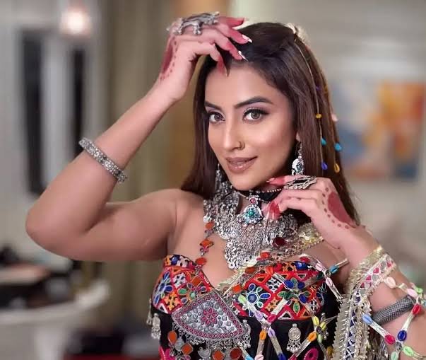 Akshara Singh Age, Height, Boyfriend & Net Worth 2026