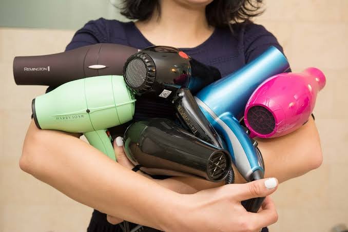 How Premium Hair Dryer Brands Are Competing for the Luxury Market in 2026